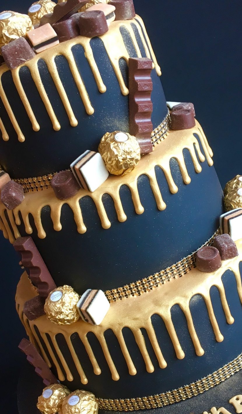 Browns Cakes Handmade, Bespoke Cakes.