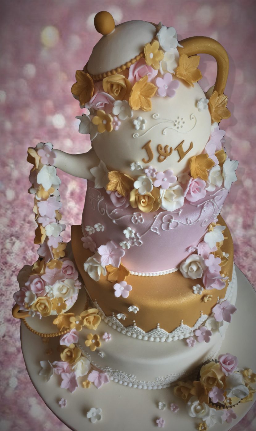 Browns Cakes Handmade, Bespoke Cakes.